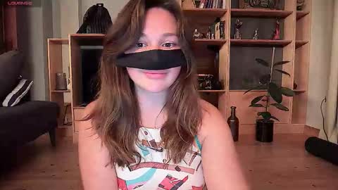 Leyla online show from 11.21.25