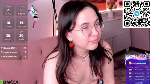 Snapshot of leylamirage chatting on 04.18.26 leylamirage online show from 04.18.26
