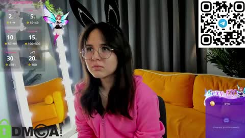 Snapshot of leylamirage chatting on 04.19.26 leylamirage online show from 04.19.26