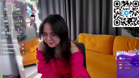 Snapshot of leylamirage chatting on 04.19.26 leylamirage online show from 04.19.26