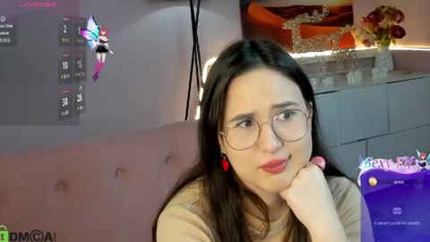 Snapshot of leylamirage chatting on 04.21.26 leylamirage online show from 04.21.26