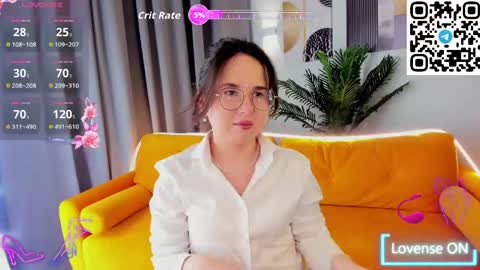 Snapshot of leylamirage chatting on 05.15.26 leylamirage online show from 05.15.26