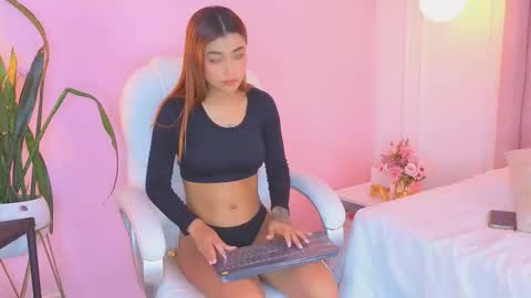 Snapshot of leylarusso chatting on 02.02.26 Leyla online show from 02.02.26