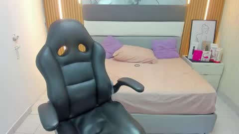   online show from 04.30.26