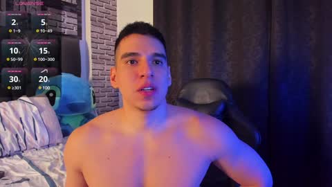 Snapshot of leyton_flexx chatting on 01.08.25 L E Y T O N online show from 01.08.25