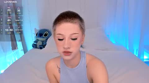 Snapshot of lezy_liza chatting on 10.11.25 Lisa online show from 10.11.25