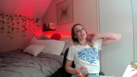 Snapshot of lezzrene chatting on 02.25.25 Hornystonerchick online show from 02.25.25