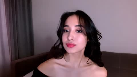 Snapshot of li_noen chatting on 12.11.24 Li online show from 12.11.24