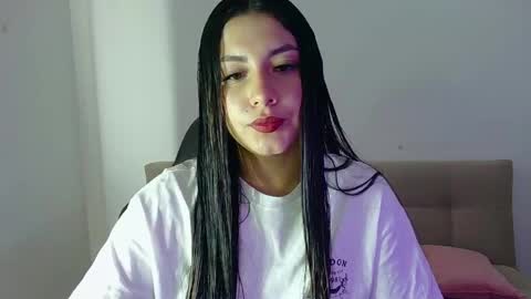 Lia  online show from 04.25.26