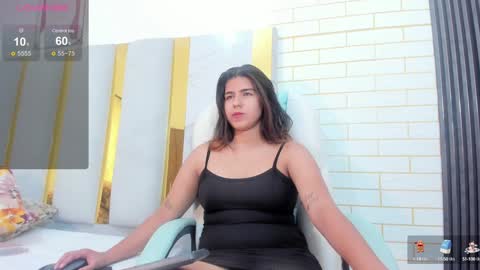 Snapshot of lia_ashley chatting on 12.28.24 Ashley online show from 12.28.24