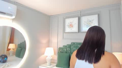 Snapshot of lia_ass chatting on 12.29.24 Liss 3 online show from 12.29.24