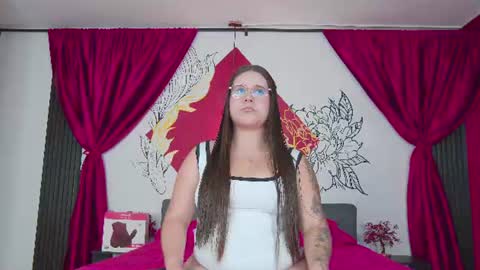 Snapshot of lia_avalon chatting on 06.23.26 Lia Avalon online show from 06.23.26
