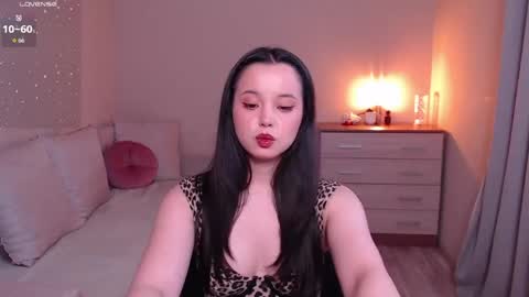 L I A online show from 04.15.26