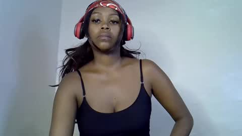 lia online show from 10.21.25
