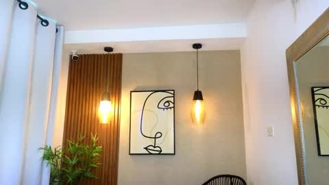 Snapshot of lia_mar_ chatting on 11.16.25 LIA online show from 11.16.25