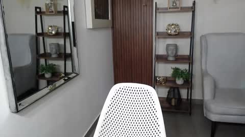 Snapshot of lia_mar_ chatting on 12.14.25 LIA online show from 12.14.25