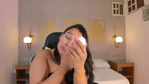 Snapshot of lia_sexx19 chatting on 07.22.26 Lia online show from 07.22.26