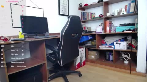 Snapshot of lia_taylorr1 chatting on 09.22.25 Lia Taylor online show from 09.22.25