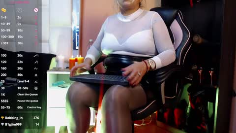 Lia Taylor online show from 04.08.26