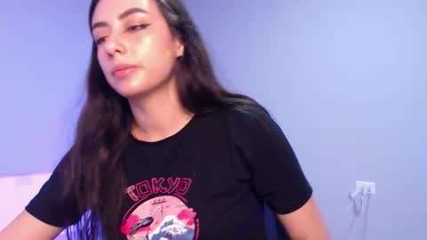 Snapshot of liaa_cute_ chatting on 12.02.25 lia online show from 12.02.25