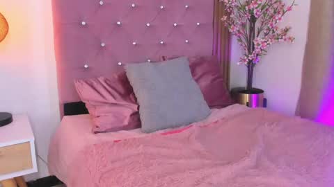 liaa_queen online show from 04.21.26