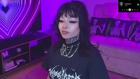 Snapshot of liaa_rodriguezz chatting on 01.19.25 Liaa online show from 01.19.25