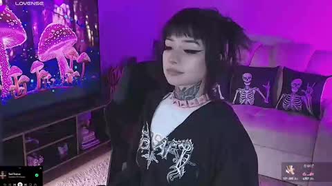 Snapshot of liaa_rodriguezz chatting on 02.13.25 Liaa online show from 02.13.25