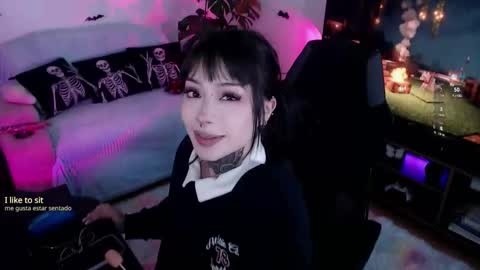 Snapshot of liaa_rodriguezz chatting on 10.14.25 Liaa online show from 10.14.25