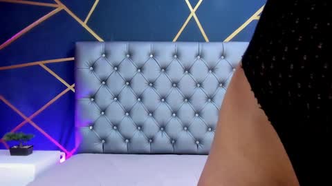 Snapshot of liaa_taylor1 chatting on 10.02.25 Lia online show from 10.02.25