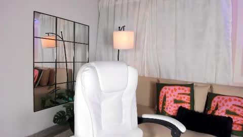 Lia online show from 06.17.26