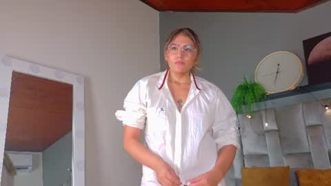 Snapshot of liaamoretti__ chatting on 07.07.26 L I A online show from 07.07.26