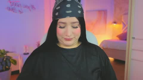 Snapshot of liacox chatting on 05.21.26 Lia Cox online show from 05.21.26