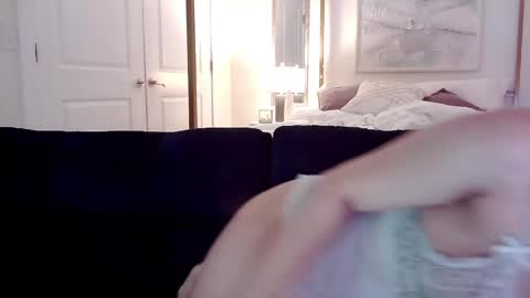 Lia Divina online show from 05.26.26