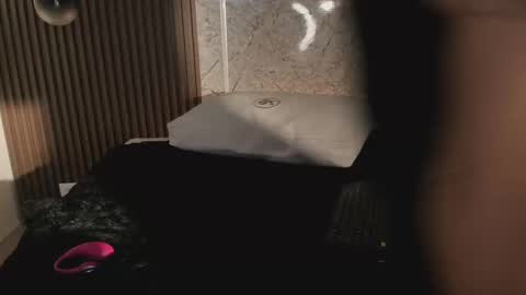 Snapshot of liah_cleir chatting on 09.19.25 Liah online show from 09.19.25