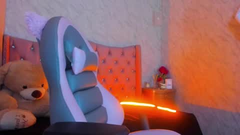  Lia  online show from 01.27.25