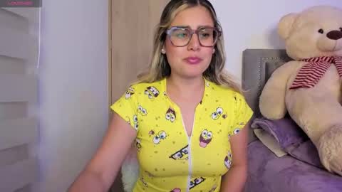 Lia  online show from 11.05.25