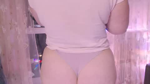 Snapshot of liahsofty chatting on 12.08.24 miss Lia colection for travel online show from 12.08.24