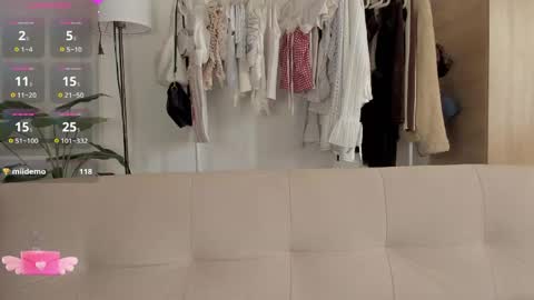 Lia Johnsons online show from 04.30.26