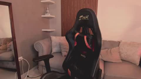 Liam Collins online show from 02.12.26