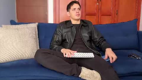 Snapshot of liam_enzho chatting on 07.20.26 Liam online show from 07.20.26