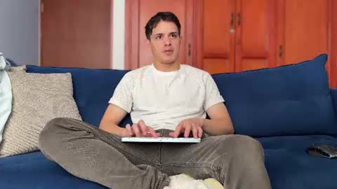 Snapshot of liam_enzho chatting on 07.23.26 Liam online show from 07.23.26