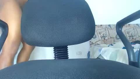 Snapshot of liam_igor chatting on 11.16.25 liam online show from 11.16.25