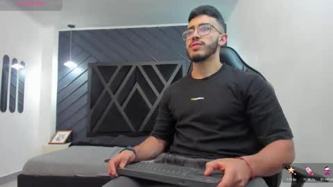 LIAM KLEIN online show from 11.10.25