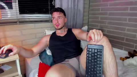 Snapshot of liam_oficial chatting on 07.20.26 liam online show from 07.20.26