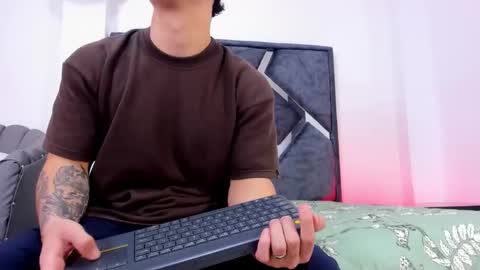 Snapshot of liam_saint chatting on 01.17.26 Call me Lian online show from 01.17.26