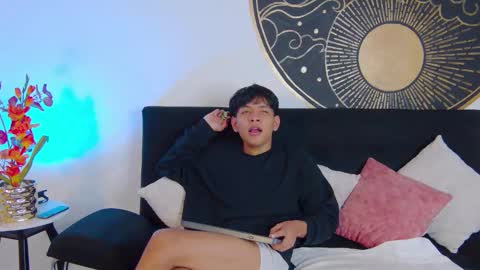 Snapshot of liam_sinclair chatting on 02.19.26 Liam online show from 02.19.26