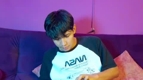 Snapshot of liam_sinclair chatting on 03.10.26 Liam online show from 03.10.26