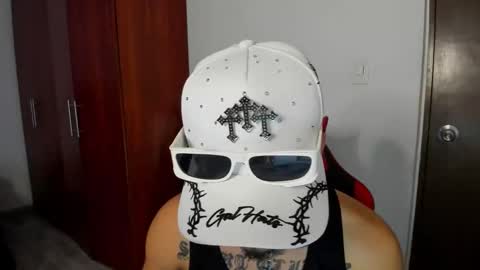 liamhornysex online show from 04.19.26