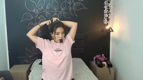 L I A M O N R O E online show from 12.18.25