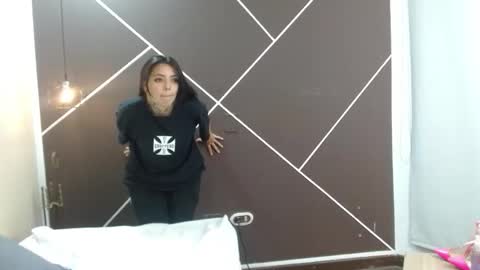 L I A M O N R O E online show from 01.16.26